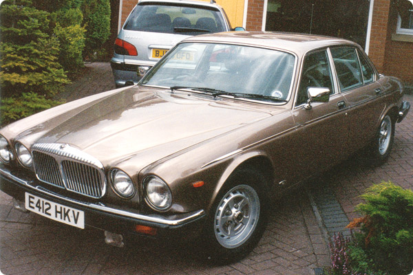 Daimler Double Six Front view